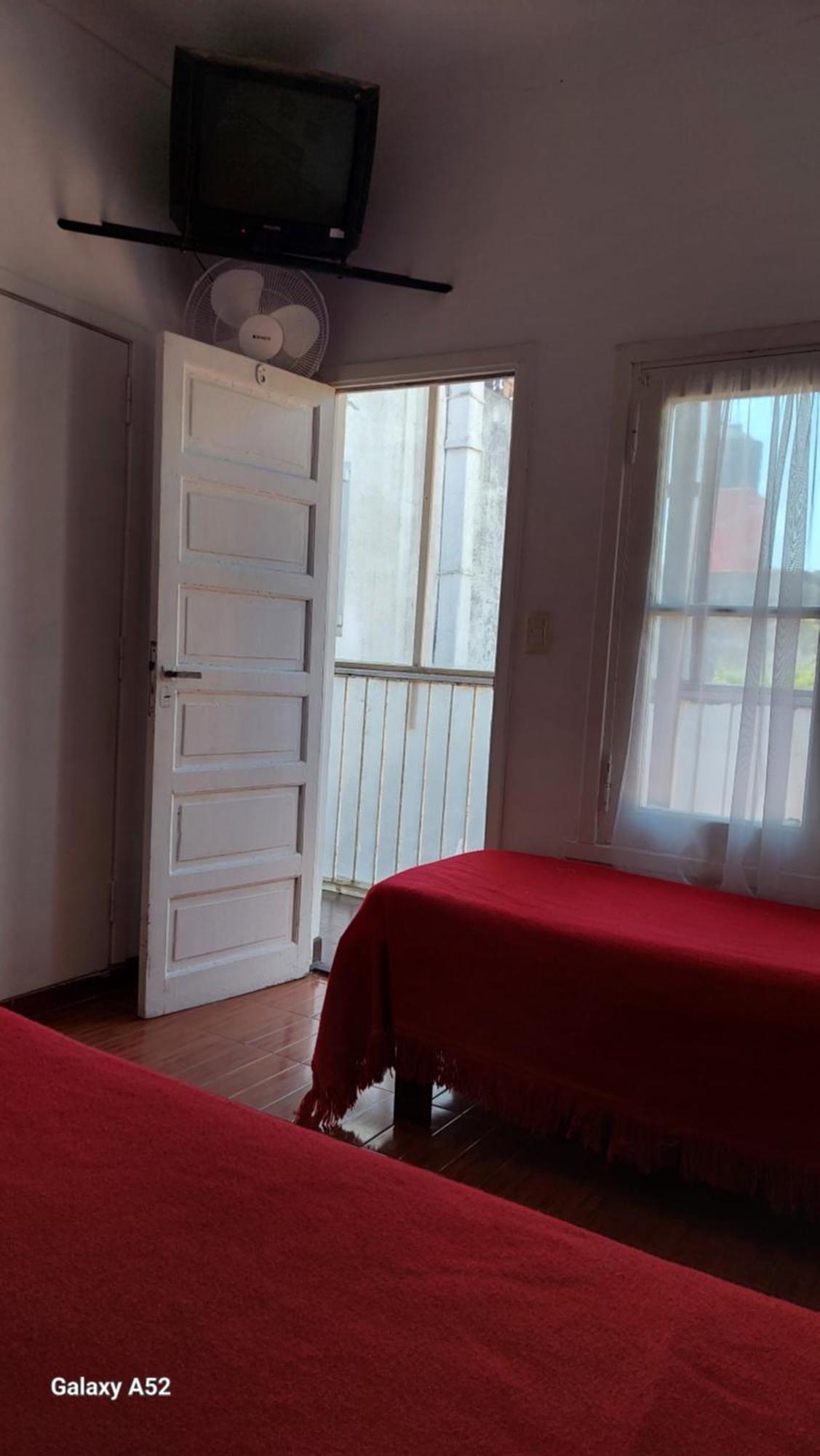 Hosteria Almirante Brown Mar del Plata Bagian luar foto